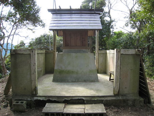 Naginami Jinja