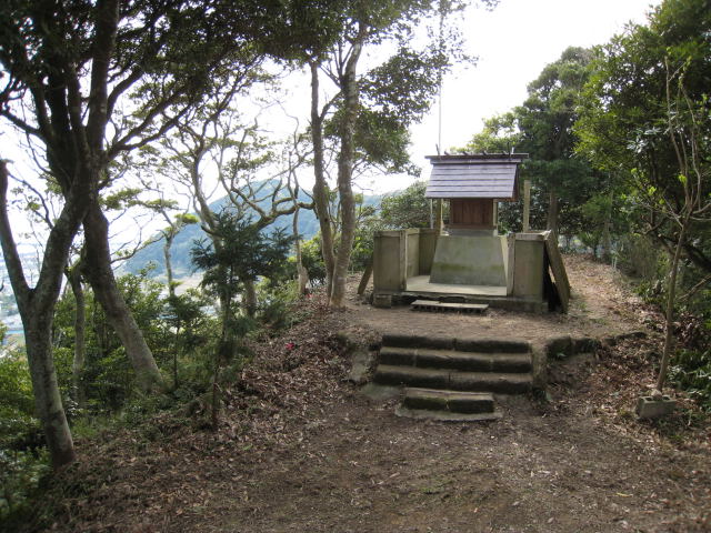 Naginami Jinja